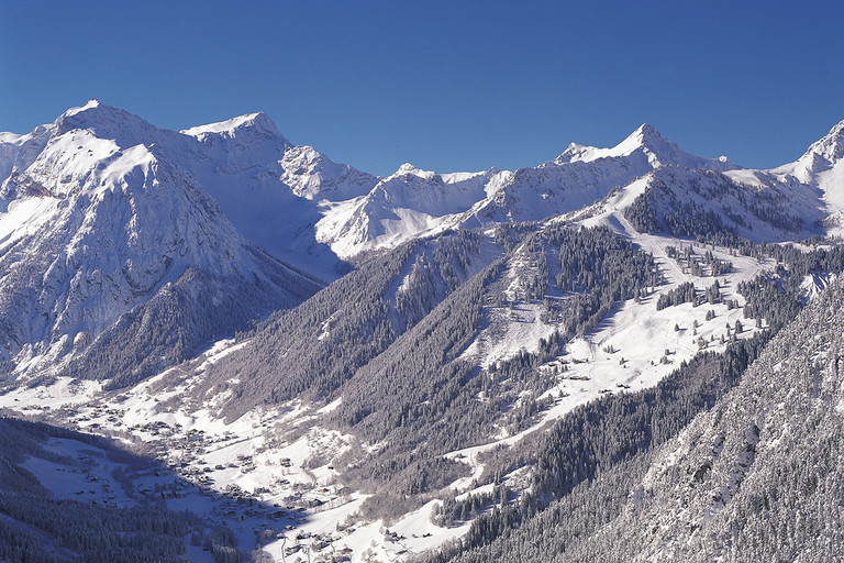Ski panorama © Alpenregion Bludenz Tourismus