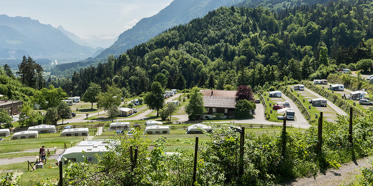 Das Alpencamping Nenzing punktet mit einer fantastische Lage