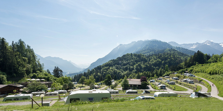 Das Alpencamping Nenzing punktet mit einer fantastische Lage