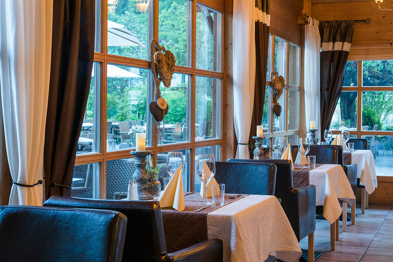 The Garfrenga restaurant at Alpencamping Nenzing serves delicacies from the regional cuisine