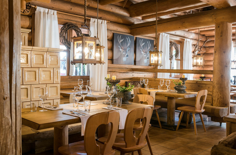 Culinary delights in the restaurant of the Alpencamping