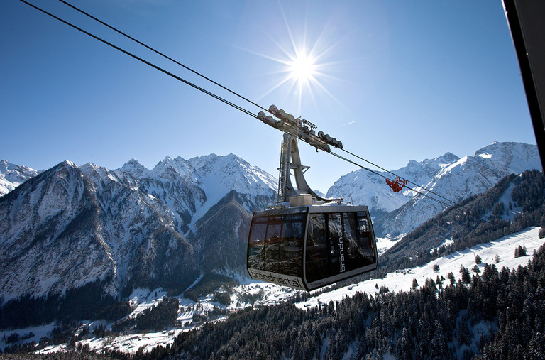 Genießen Sie den atemberaubenden Ausblick in der Panoramabahn © Alpenregion Bludenz Tourismus